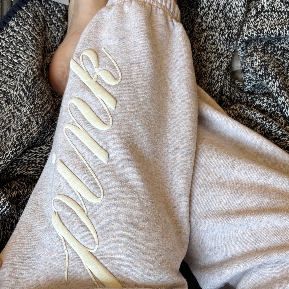 Cozy pink/Gray Zip-Up Hoodie and Sweatpants Set - Picture 3 of 4